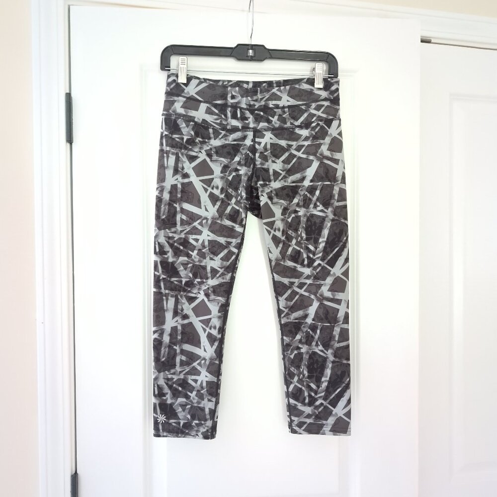 Athleta Women's Size Small Floral Geo Sonar Printed Capri Leggings‎ Black Crop